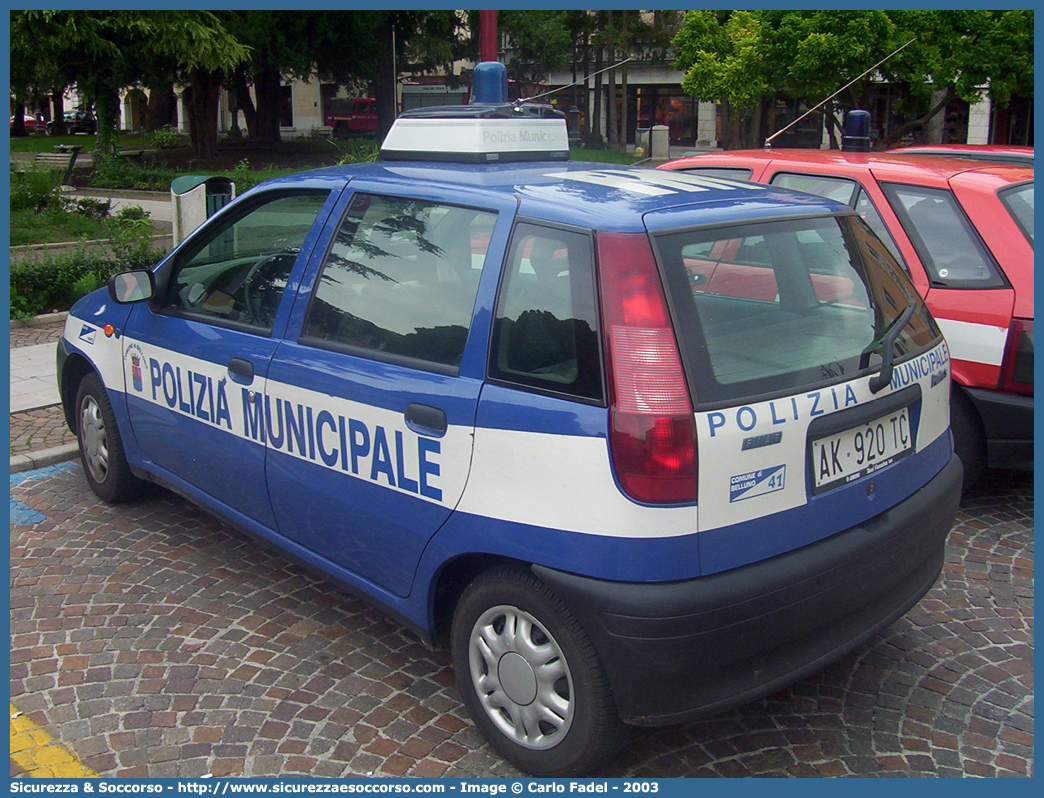 -
Polizia Municipale
Comune di Belluno
Fiat Punto I serie
Parole chiave: PL;P.L.;PM;P.M.;Polizia;Locale;Municipale;Belluno;Fiat;Punto