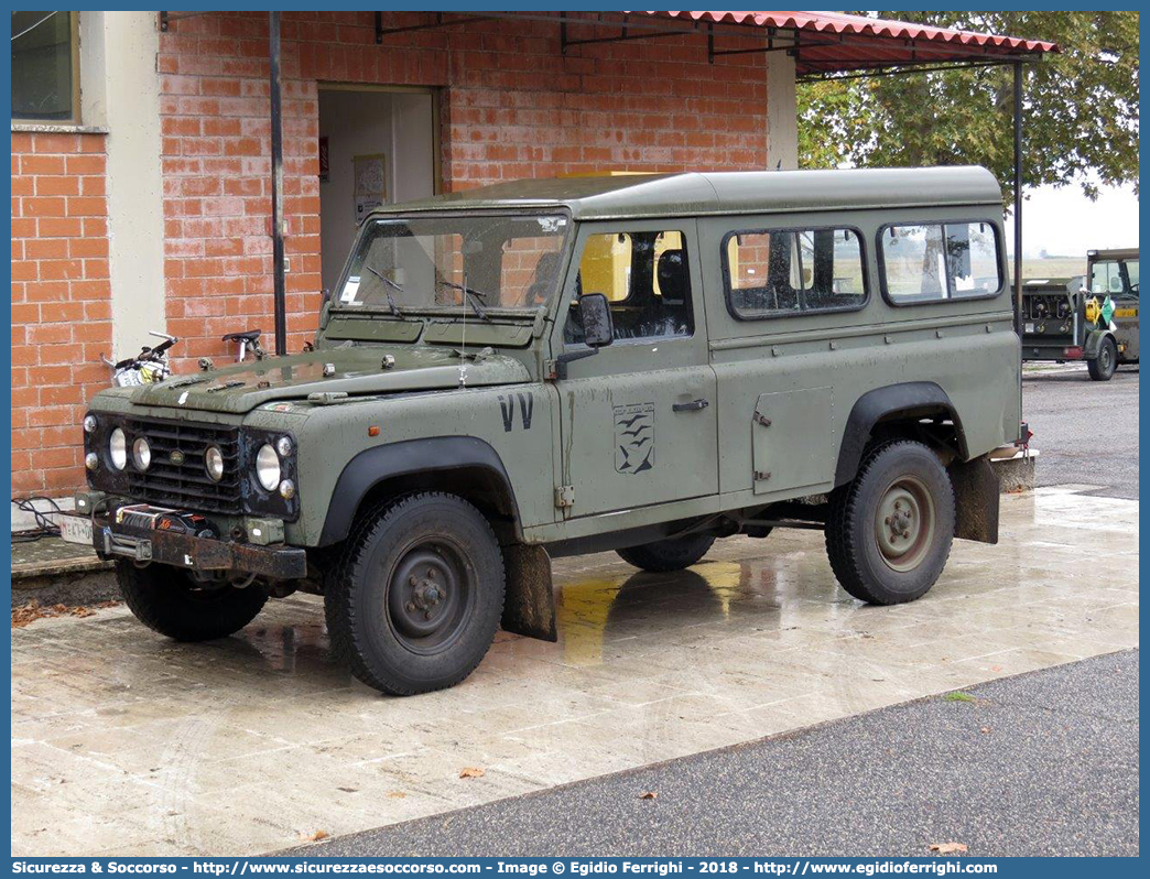 -
Aeronautica Militare Italiana
Sicurezza Volo
Land Rover Defender 110
Parole chiave: AMI;A.M.I.;Aeronautica;Militare;Italiana;Servizio;Antincendio;Land;Rover;Defender;110;Sicurezza;Volo