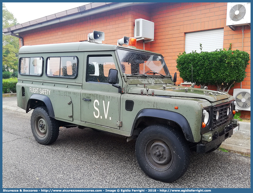 AM AI074
Aeronautica Militare Italiana
Sicurezza Volo
Land Rover Defender 110
Parole chiave: AMI;A.M.I.;Aeronautica;Militare;Italiana;Servizio;Antincendio;Land;Rover;Defender;110;Sicurezza;Volo