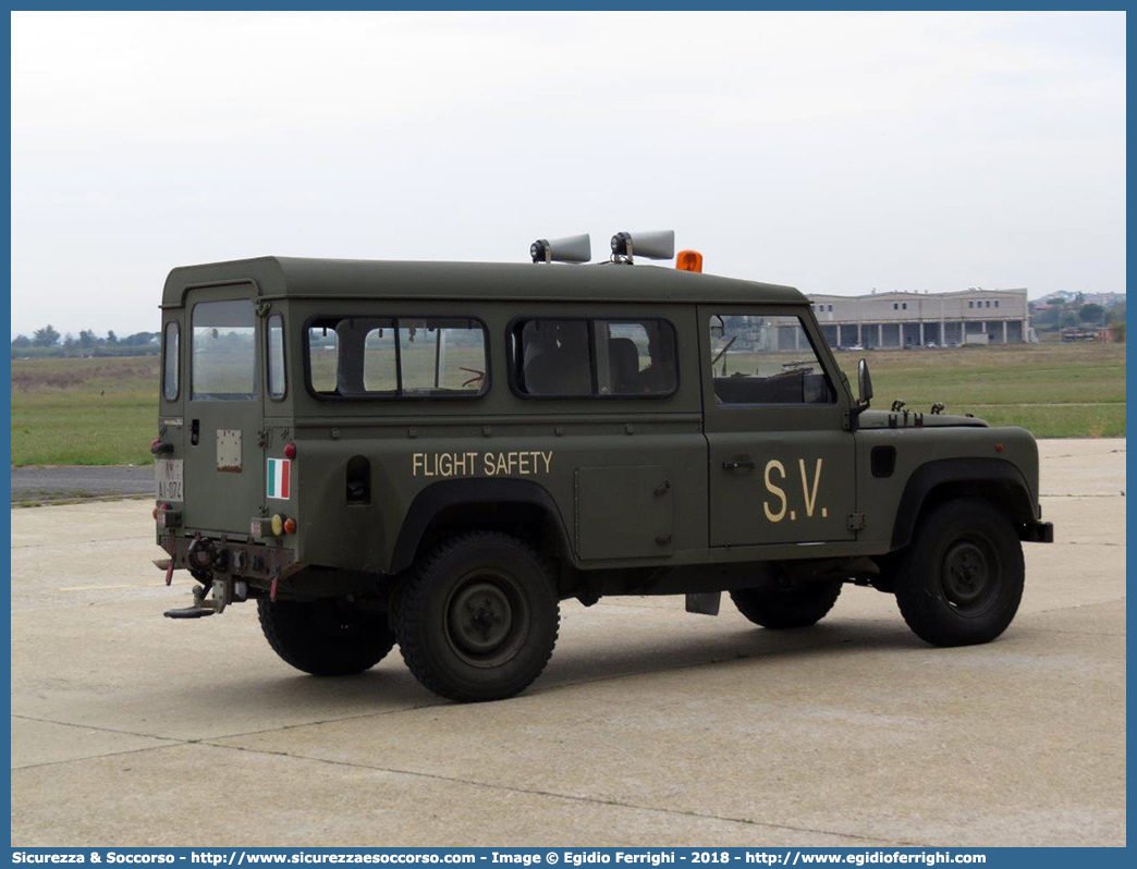 AM AI074
Aeronautica Militare Italiana
Sicurezza Volo
Land Rover Defender 110
Parole chiave: AMI;A.M.I.;Aeronautica;Militare;Italiana;Servizio;Antincendio;Land;Rover;Defender;110;Sicurezza;Volo