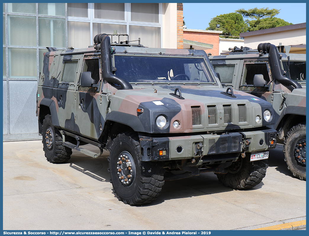 AM CL308
Aeronautica Militare Italiana
Iveco VTLM Lince
Parole chiave: AM;A.M.;AMI;A.M.I.;Aeronautica;Militare;Italiana;Iveco;VTLM;Lince