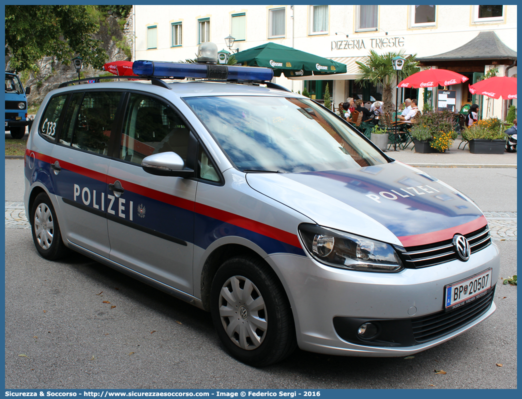 BP 20507
Republik Österreich
Polizei
Volkswagen Touran II generation
Parole chiave: Republik;Österreich;Polizei;Volkswagen;Touran