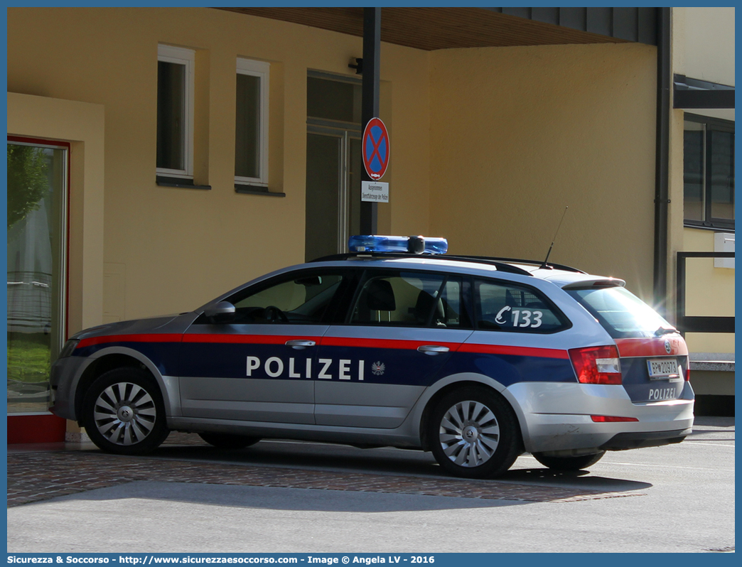 BP 20973
Republik Österreich
Polizei
Škoda Octavia Wagon III generation facelift
Parole chiave: Republik;Österreich;Polizei;Skoda;Octavia;Wagon