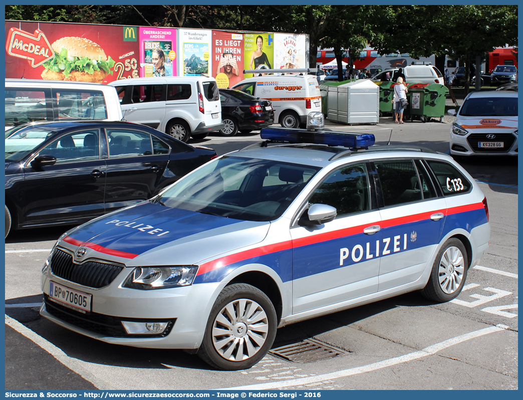 BP 70605
Republik Österreich
Polizei
Škoda Octavia Wagon III generation facelift
Parole chiave: Republik;Österreich;Polizei;Skoda;Octavia;Wagon