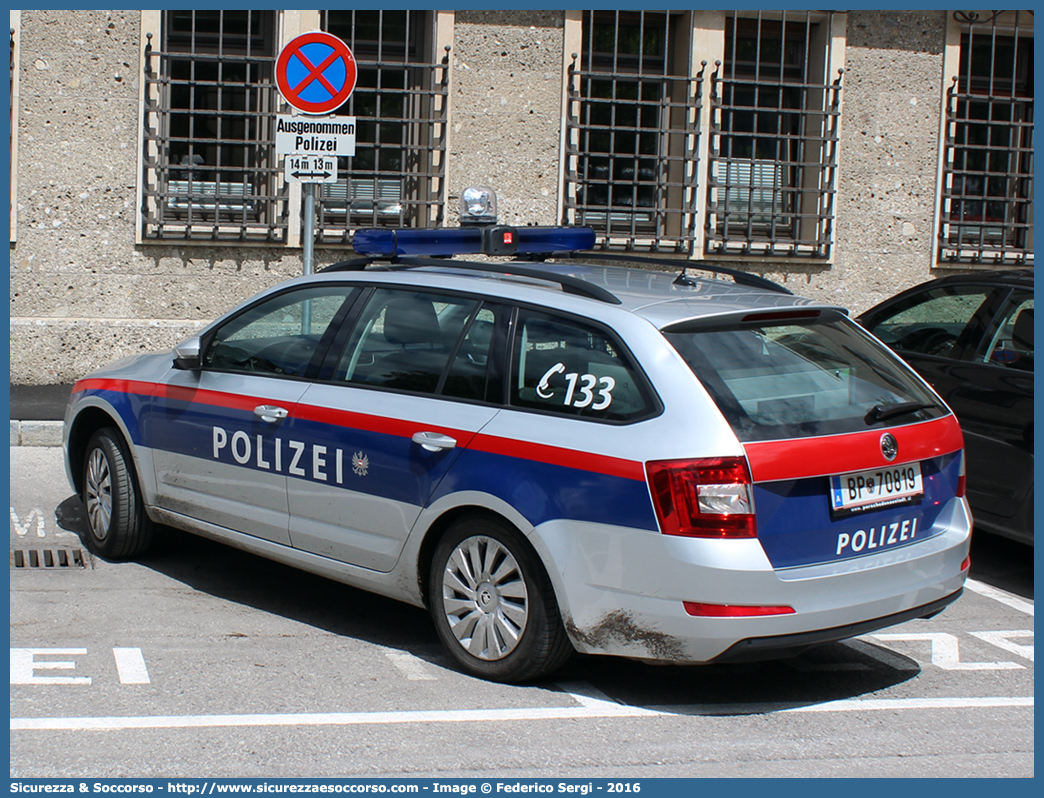 BP 70819
Republik Österreich
Polizei
Škoda Octavia Wagon III generation facelift
Parole chiave: Republik;Österreich;Polizei;Skoda;Octavia;Wagon