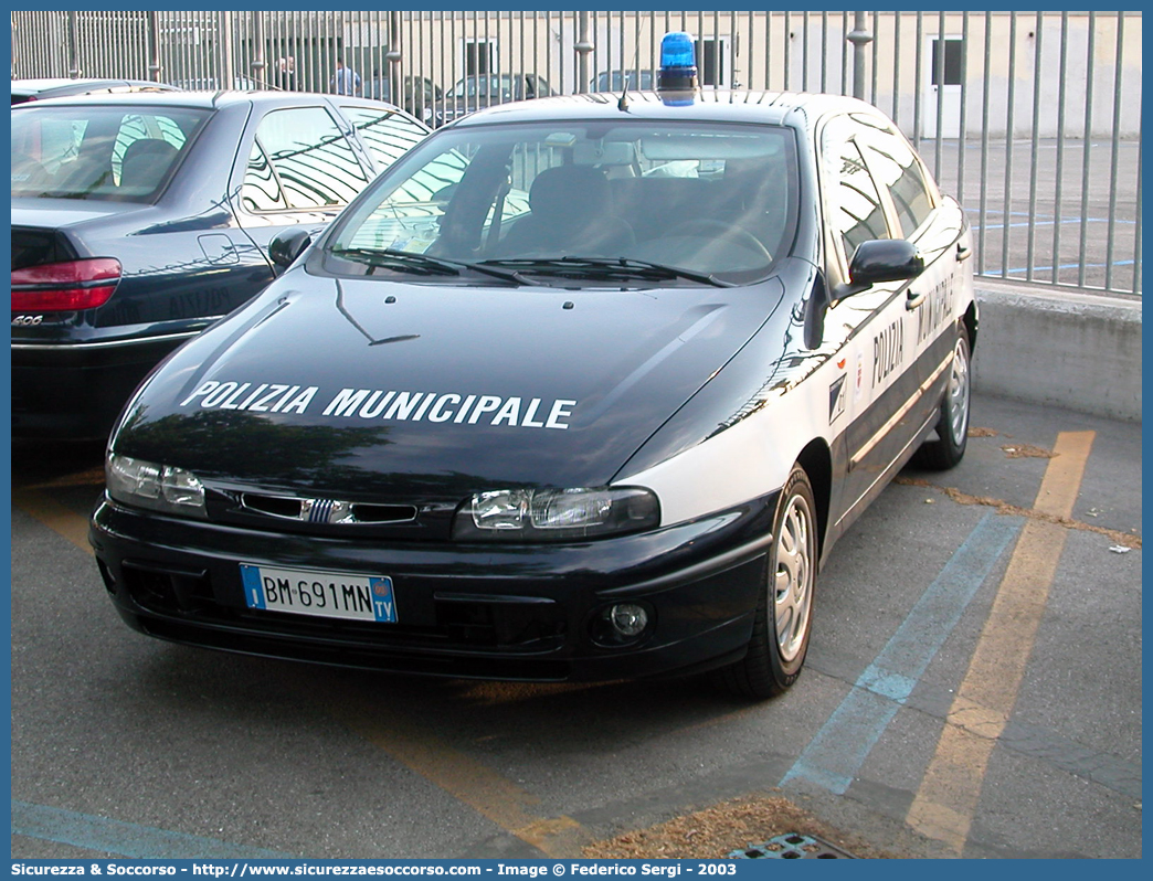 -
Polizia Municipale
Comune di Treviso
Fiat Brava
Parole chiave: PL;P.L.;PM;P.M.;Polizia;Locale;Municipale;Treviso;Fiat;Brava