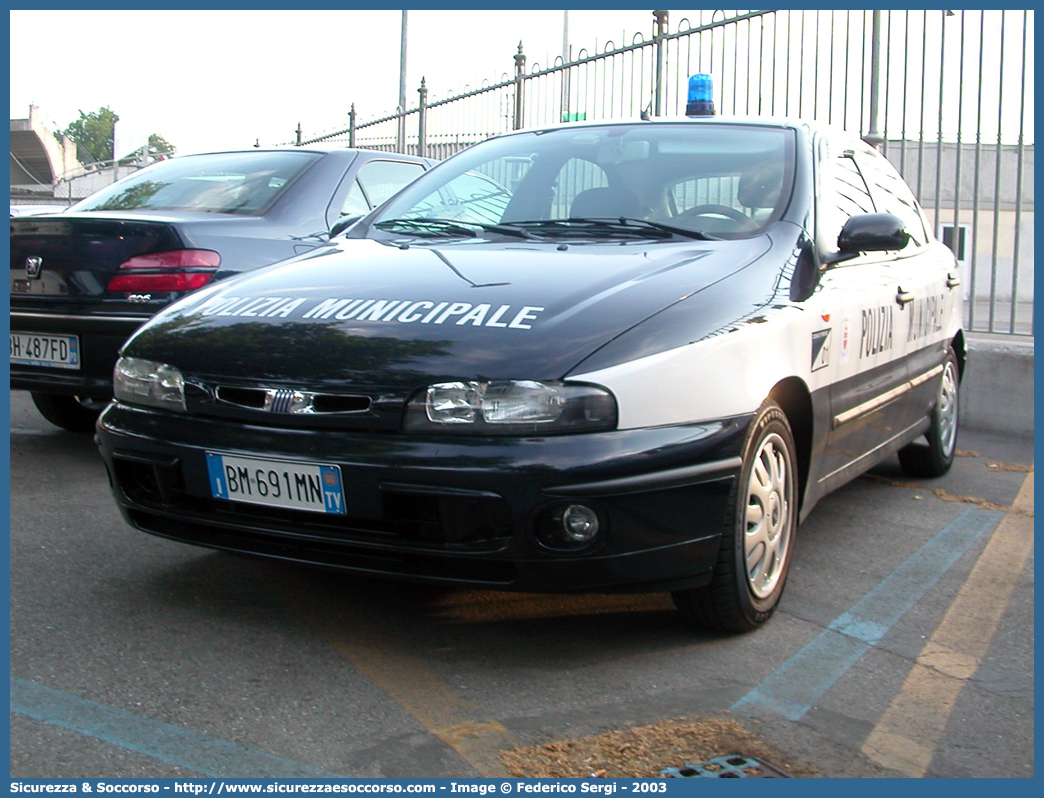 -
Polizia Municipale
Comune di Treviso
Fiat Brava
Parole chiave: PL;P.L.;PM;P.M.;Polizia;Locale;Municipale;Treviso;Fiat;Brava