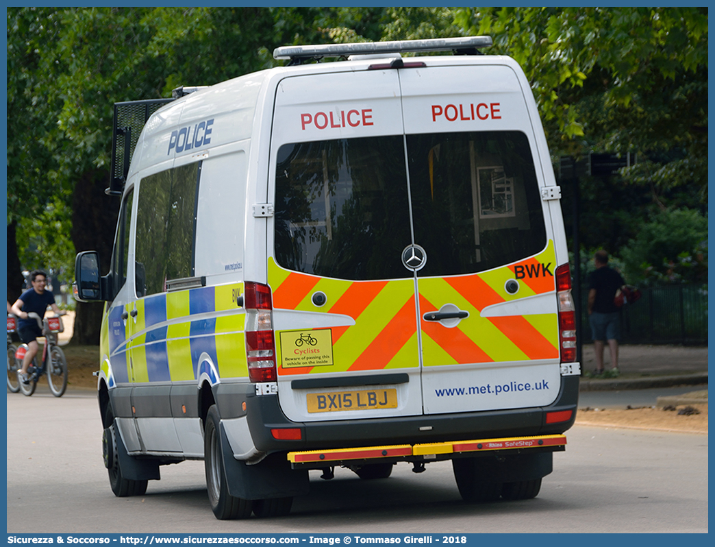 BWK
United Kingdom of Great Britain and Northern Ireland
Metropolitan Police
Mercedes Benz Sprinter II generation facelift
Parole chiave: UK;United;Kingdom;Great;Britain;Northern;Ireland;Metropolitan;Police;Mercedes;Benz;Sprinter