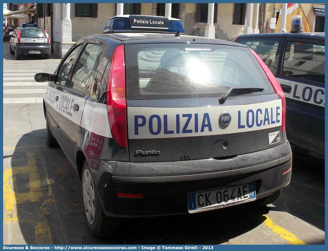 -
Polizia Locale
Comune di Chioggia
Fiat Punto III serie
Parole chiave: PL;P.L.;PM;P.M.;Polizia;Locale;Municipale;Chioggia;Fiat;Punto