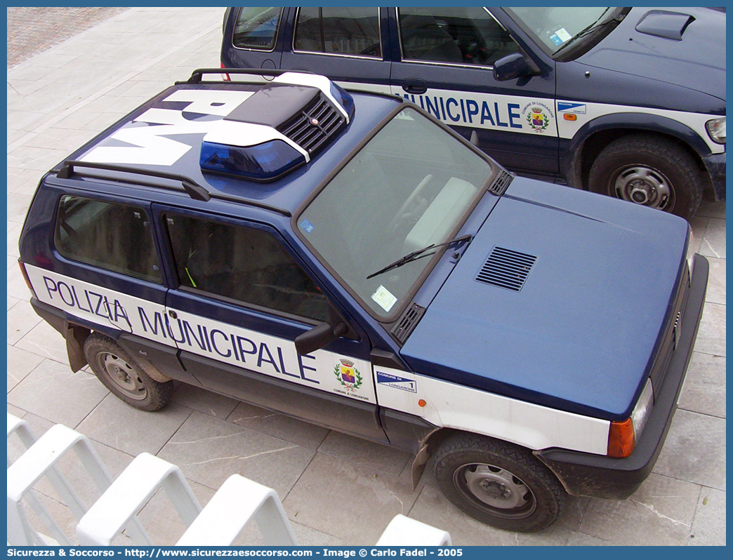 -
Polizia Municipale
Comune di Longarone
Fiat Panda 4x4 II serie
Parole chiave: PL;P.L.;PM;P.M.;Polizia;Locale;Municipale;Longarone;Fiat;Panda;4x4