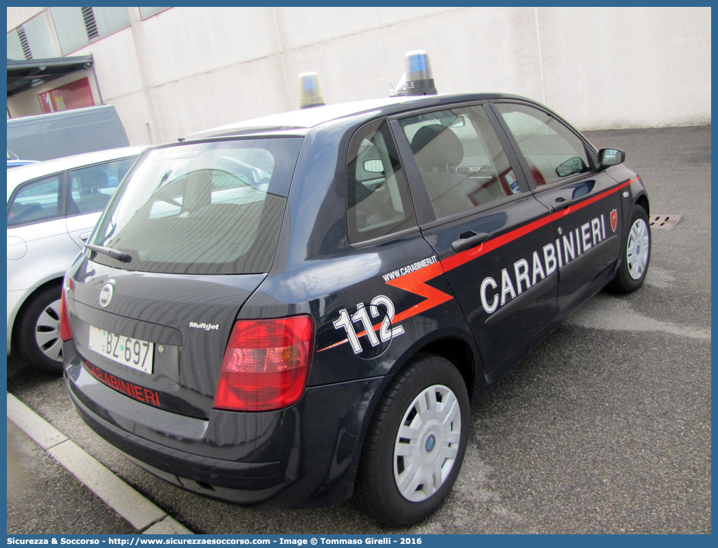 CC BZ697
Arma dei Carabinieri
Fiat Stilo II serie
Parole chiave: CC;C.C.;Arma;dei;Carabinieri;Nucleo;Radiomobile;Radio;Mobile;Pattuglia;Pattuglie;Mobile;Mobili;di;Zona;Fiat;Stilo