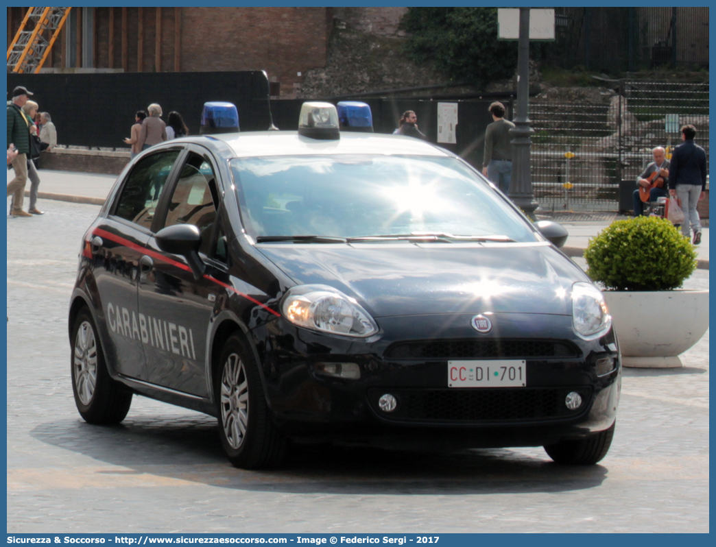 CC DI701
Arma dei Carabinieri
Fiat Punto IV serie
(I fornitura)
Parole chiave: CC;C.C.;Arma;Carabinieri;Fiat;Punto