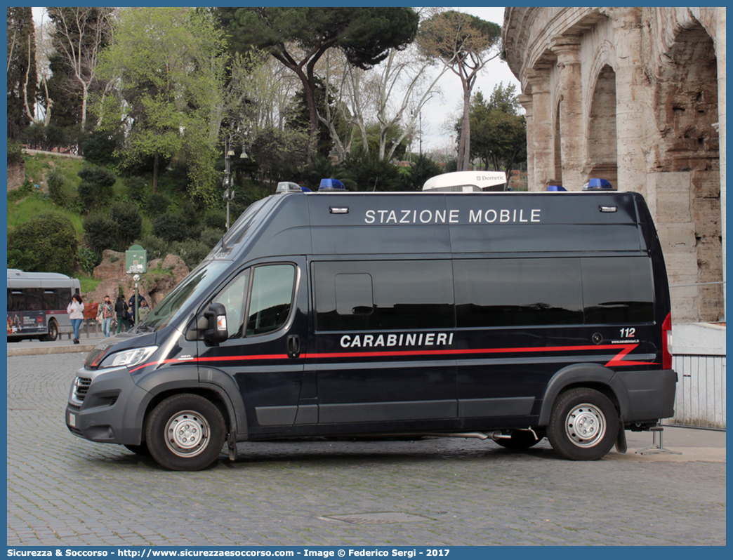 CC DK308
Arma dei Carabinieri
Fiat Ducato III serie restyling
Allestitore Elevox S.r.l.
Parole chiave: CC;C.C.;Arma;Carabinieri;Fiat;Ducato;Stazione;Mobile;X290;Elevox