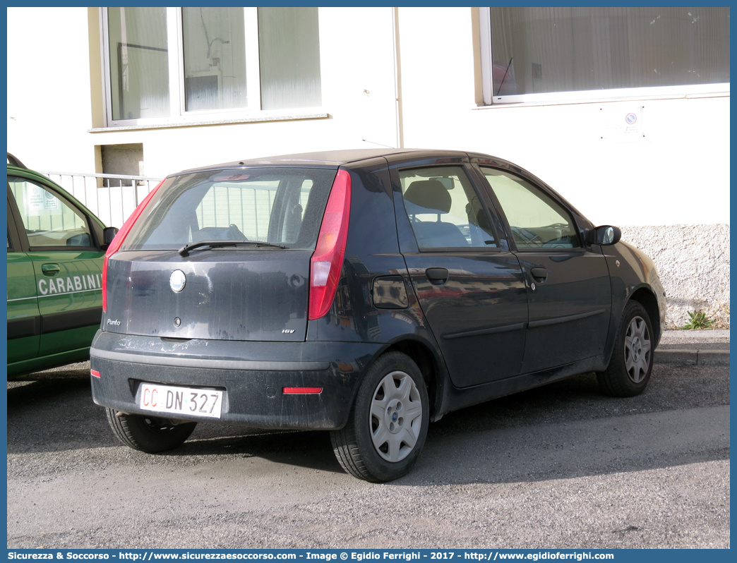 CC DN327
Arma dei Carabinieri
Fiat Punto II serie
Ex Corpo Forestale dello Stato
Parole chiave: CC;C.C.;Arma;dei;Carabinieri;Fiat;Punto