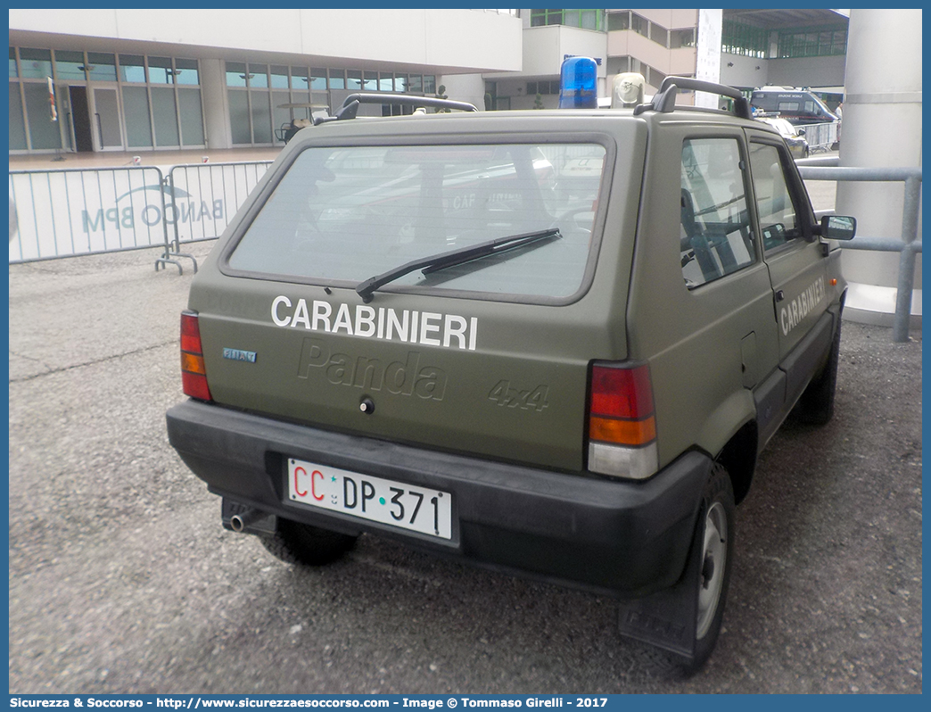 CC DP371
Arma dei Carabinieri
Comando Unità per la Tutela Forestale, 
Ambientale e Agroalimentare
Fiat Panda 4x4 I serie
Parole chiave: CC;C.C.;Arma;dei;Carabinieri;Comando;Unità;per;la;Tutela;Forestale;Ambientale;Agroalimentare;Fiat;Panda;4x4