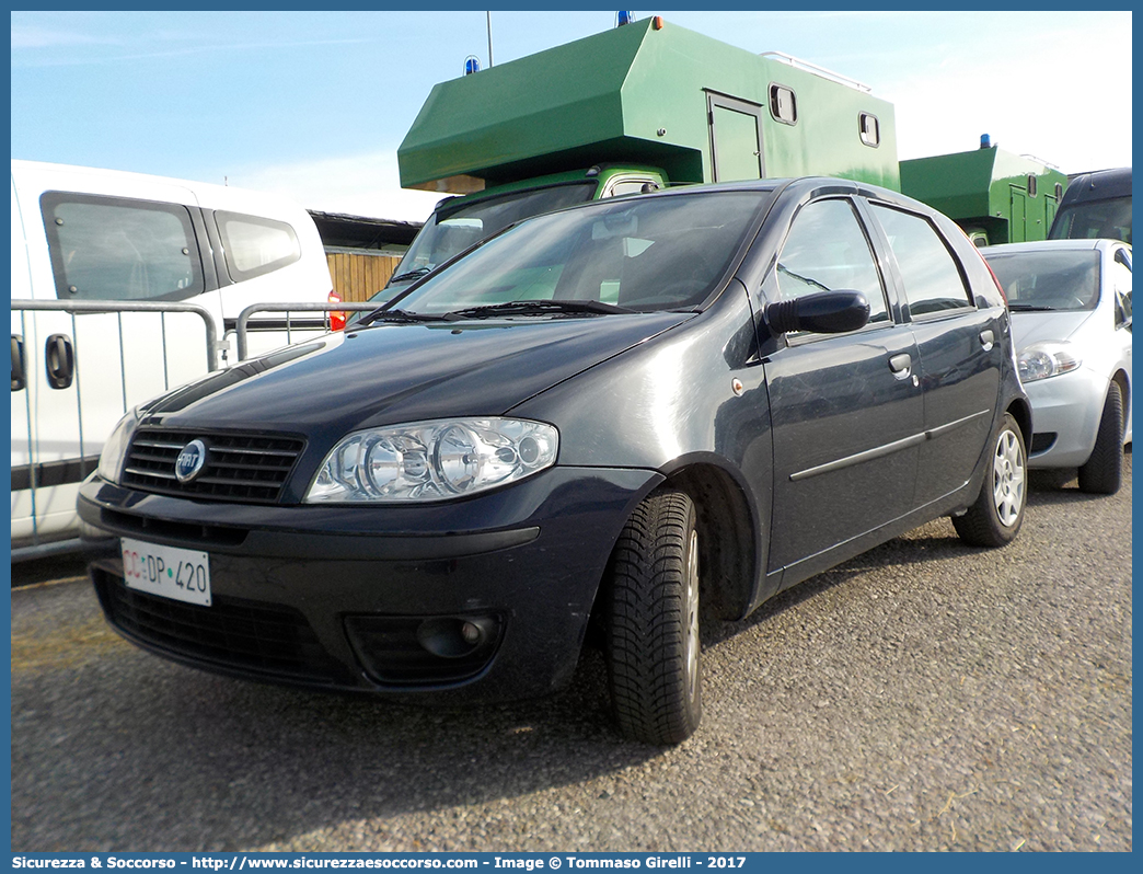 CC DP420
Arma dei Carabinieri
Fiat Punto III serie
Parole chiave: CC;C.C.;Arma;dei;Carabinieri;Fiat;Punto