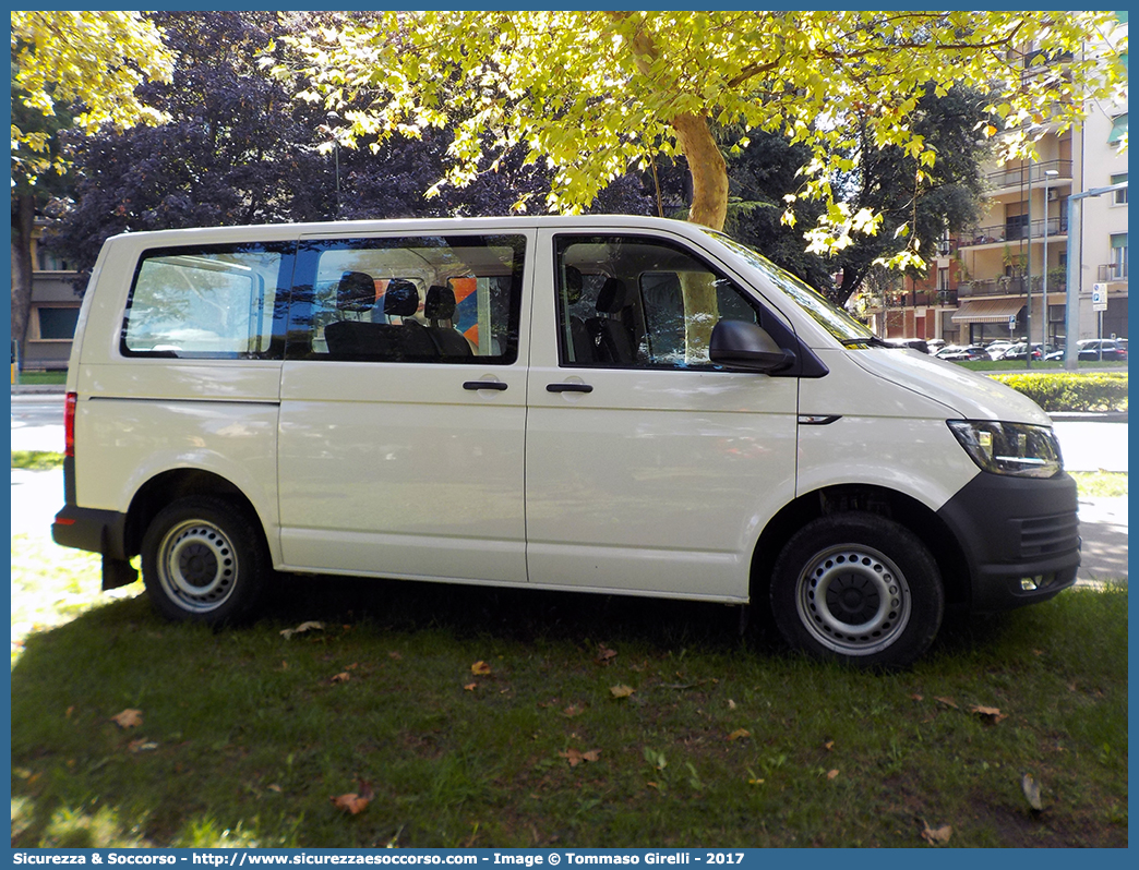 CC DQ796
Arma dei Carabinieri
Comando Unità per la Tutela Forestale, 
Ambientale e Agroalimentare
Volkswagen Transporter T6
Parole chiave: CC;C.C.;Arma;dei;Carabinieri;Comando;Unità;per;la;Tutela;Forestale;Ambientale;Agroalimentare;Volkswagen;Transporter;T6