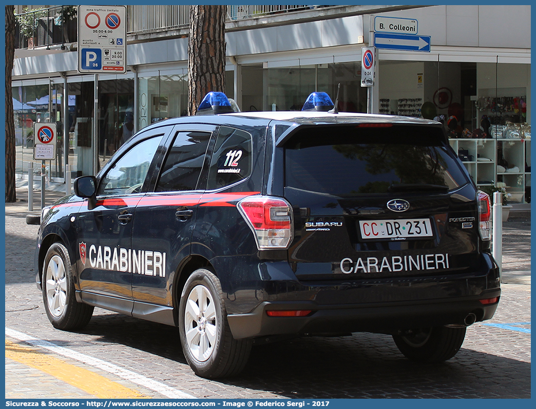 CC DR231
Arma dei Carabinieri
Aliquota di Primo Intervento
Subaru Forester VI serie restyling
Parole chiave: CC;C.C.;Arma;dei;Carabinieri;Nucleo;Radiomobile;Subaru;Forester;API;A.P.I.;Aliquota;Primo;Intervento