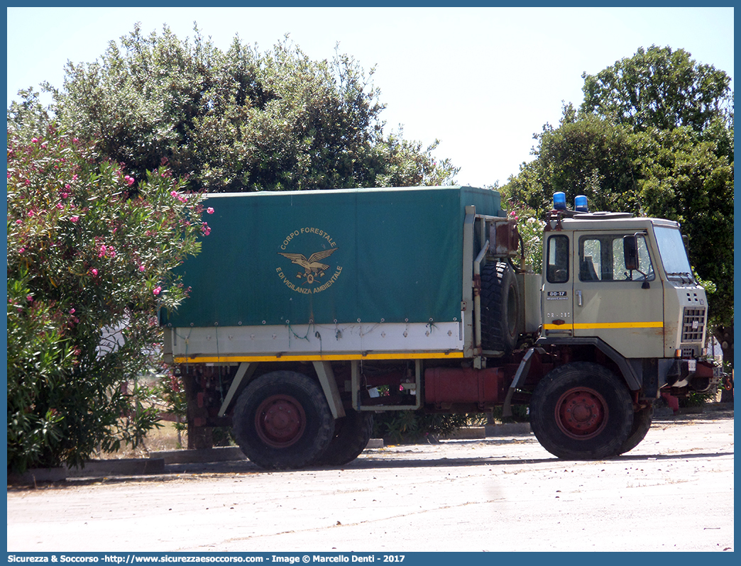 CFva B40 CA
Corpo Forestale
e di Vigilanza Ambientale
Regione Sardegna
Iveco 80-17
Parole chiave: CFVA;C.F.V.A.;CF;C.F.;VA;V.A.;Corpo;Forestale;Vigilanza;Ambientale;Sardegna;Iveco;80-17;80;17