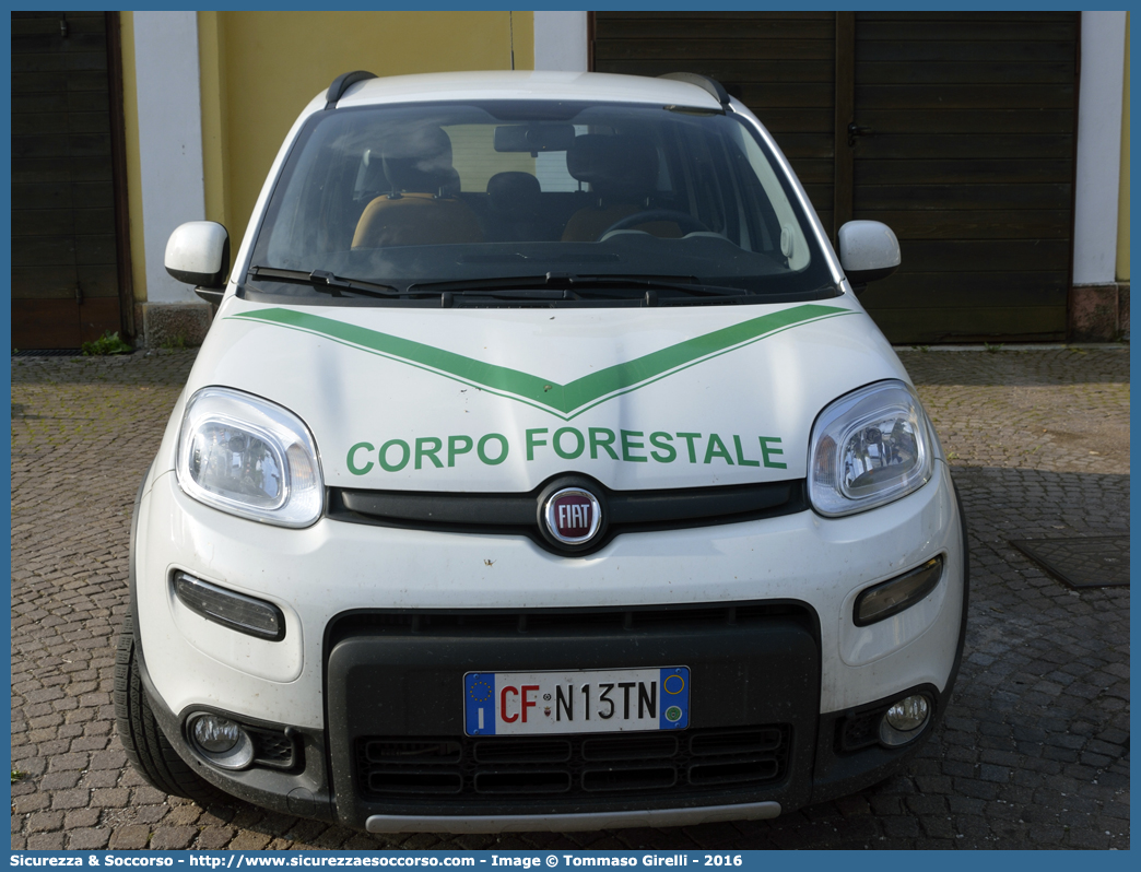 CF N13TN
Corpo Forestale
Provincia Autonoma di Trento
Fiat Nuova Panda 4x4 II serie
Parole chiave: CF;C.F.;TN;Corpo;Forestale;Trento;Fiat;Nuova Panda;4x4