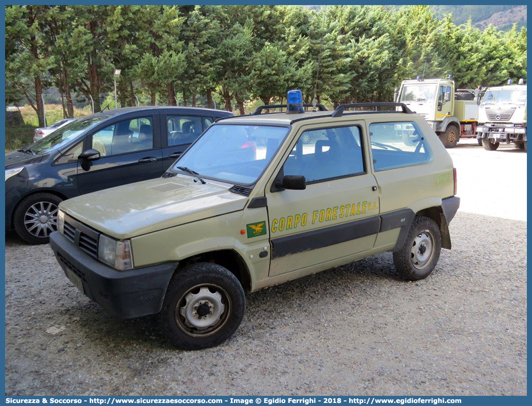 CFva C79 CA
Corpo Forestale
e di Vigilanza Ambientale
Regione Sardegna
Fiat Panda 4x4 II serie
Parole chiave: CFVA;C.F.V.A.;CF;C.F.;VA;V.A.;Corpo;Forestale;Vigilanza;Ambientale;Sardegna;Fiat;Panda;4x4