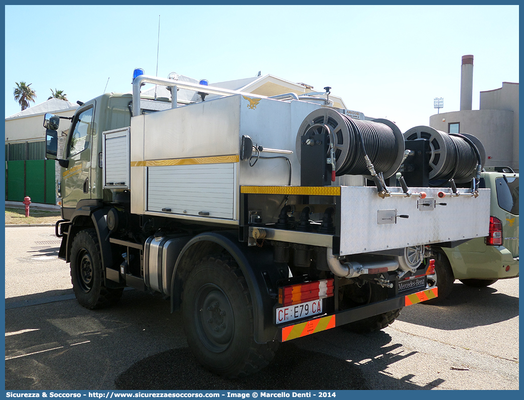 CFva E79 CA
Corpo Forestale
e di Vigilanza Ambientale
Regione Sardegna
Mercedes Benz Unimog U20
Allestitore Amatori S.r.l.
Parole chiave: CFVA;C.F.V.A.;Corpo;Forestale;Vigilanza;Ambientale;Sardegna;Mercedes Benz;Unimog;U20;Amatori