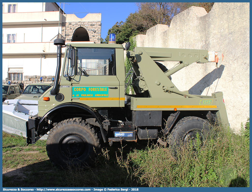 CFva G88 CA
Corpo Forestale
e di Vigilanza Ambientale
Regione Sardegna
Mercedes Benz Unimog U417
Allestitore Isoli S.p.A.
Parole chiave: CFVA;C.F.V.A.;CF;C.F.;VA;V.A.;Corpo;Forestale;Vigilanza;Ambientale;Sardegna;Mercedes Benz;Unimog;U417