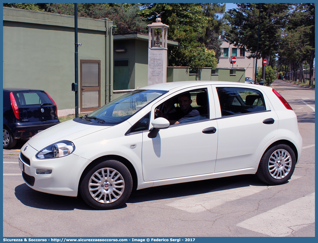 CP 1779
Corpo delle Capitanerie di Porto
Guardia Costiera 
Fiat Punto IV serie
Parole chiave: CP;C.P.;GC;G.C.;Guardia;Costiera;Capitaneria;Capitanerie;di;Porto;Fiat;Punto