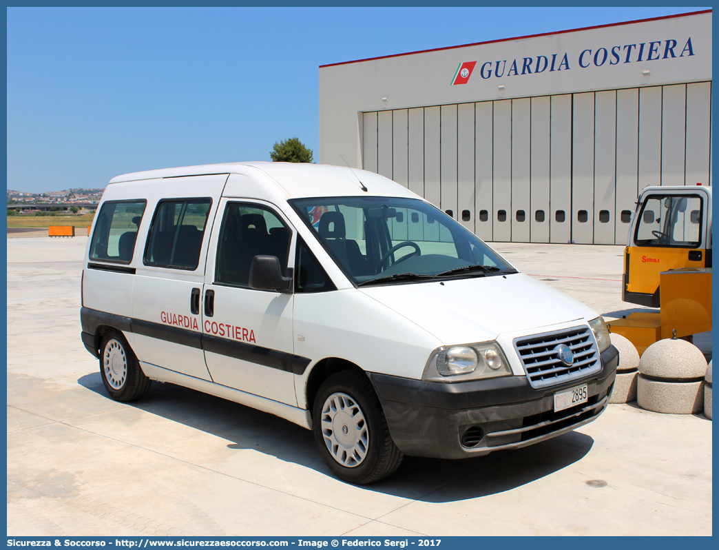 CP 2895
Corpo delle Capitanerie di Porto
Guardia Costiera 
Fiat Scudo III serie
Parole chiave: CP;C.P.;GC;G.C.;Guardia;Costiera;Capitaneria;Capitanerie;di;Porto;Fiat;Scudo