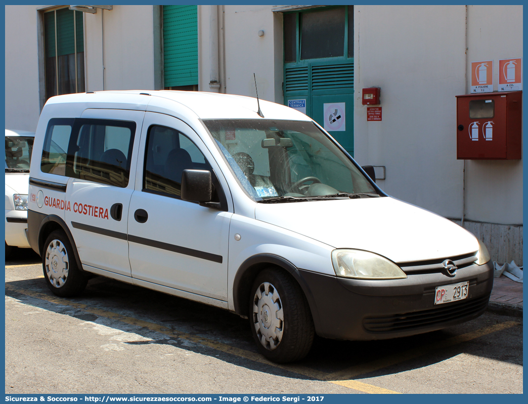 CP 2913
Corpo delle Capitanerie di Porto
Guardia Costiera 
Opel Combo III serie
Parole chiave: CP;C.P.;GC;G.C.;Guardia;Costiera;Capitaneria;Capitanerie;di;Porto;Opel;Combo