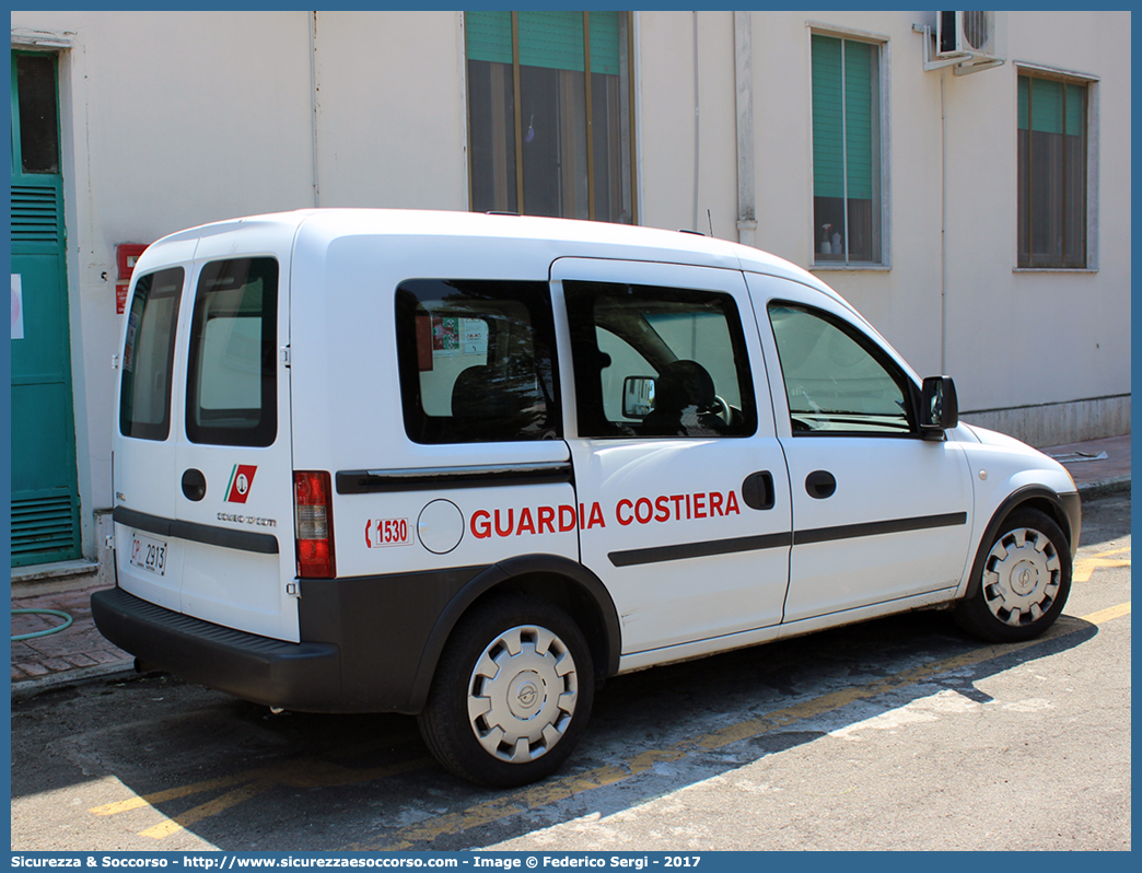 CP 2913
Corpo delle Capitanerie di Porto
Guardia Costiera 
Opel Combo III serie
Parole chiave: CP;C.P.;GC;G.C.;Guardia;Costiera;Capitaneria;Capitanerie;di;Porto;Opel;Combo