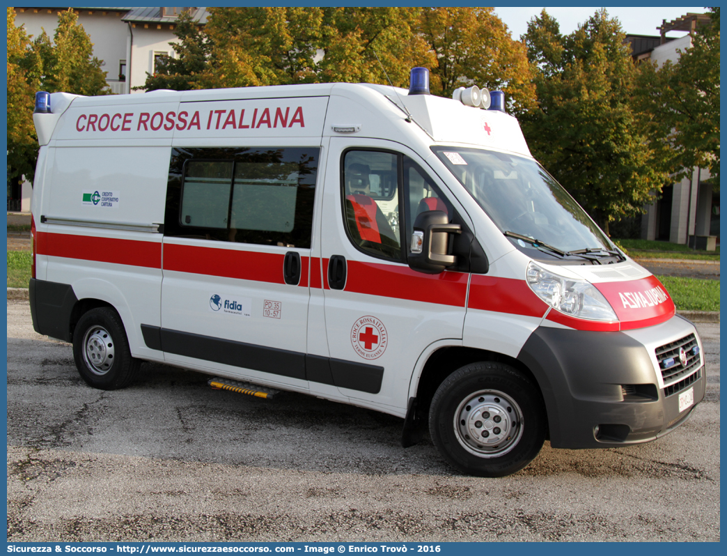 CRI 042AD
Croce Rossa Italiana
Terme Euganee (PD)
Fiat Ducato III serie
Allestitore Boneschi S.r.l. 
Parole chiave: Croce;Rossa;Italiana;CRI;C.R.I.;Ambulanza;Fiat;Ducato;X250;Terme;Euganee;Boneschi