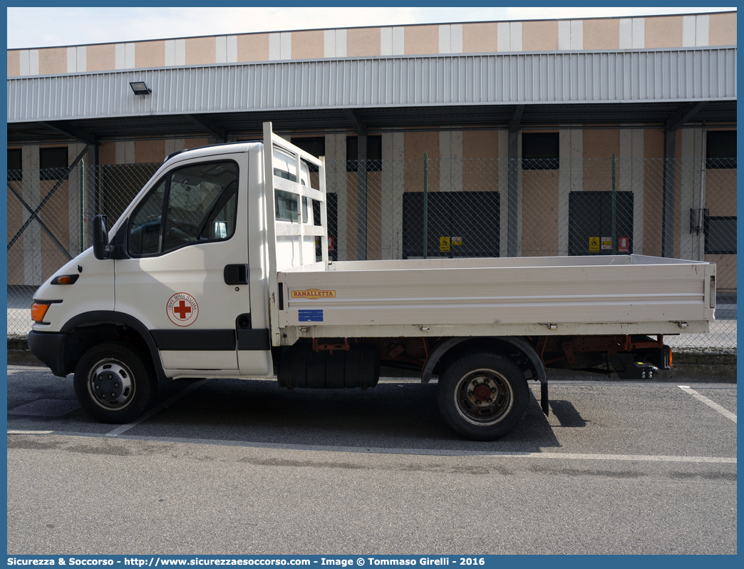 CRI 078AB
Croce Rossa Italiana
Iveco Daily III serie
Parole chiave: CRI;C.R.I.;Croce;Rossa;Italiana;Iveco;Daily