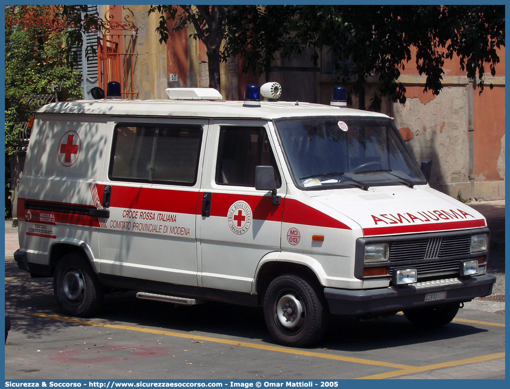 CRI 12932
Croce Rossa Italiana
Modena
Fiat Ducato I serie
Parole chiave: CRI;C.R.I.;Croce;Rossa;Italiana;Ambulanza;Fiat;Ducato;Modena