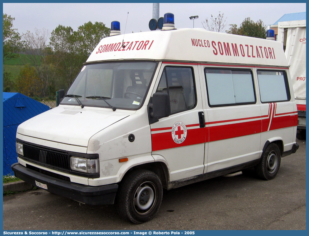 CRI 13279
Croce Rossa Italiana
Guastalla (RE)
Fiat Ducato I serie restyling
Nucleo Sommozzatori
Parole chiave: CRI;C.R.I.;Croce;Rossa;Italiana;OPSA;O.P.S.A.;Operatori;Polivalenti;Salvataggio;Acqua;Nucleo;Sommozzatori;Subacquei;Fiat;Ducato;Guastalla