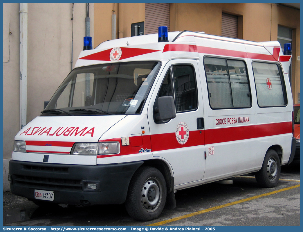 CRI 14307
Croce Rossa Italiana
Rimini
Fiat Ducato II serie
Allestitore Aricar S.p.A.
Parole chiave: Croce;Rossa;Italiana;CRI;C.R.I.;Ambulanza;Fiat;Ducato;Rimini;Aricar