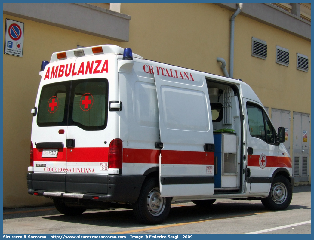 CRI 15372
Croce Rossa Italiana
Padova
Renault Master II serie
Parole chiave: CRI;C.R.I.;Croce;Rossa;Italiana;Padova;Renault;Master