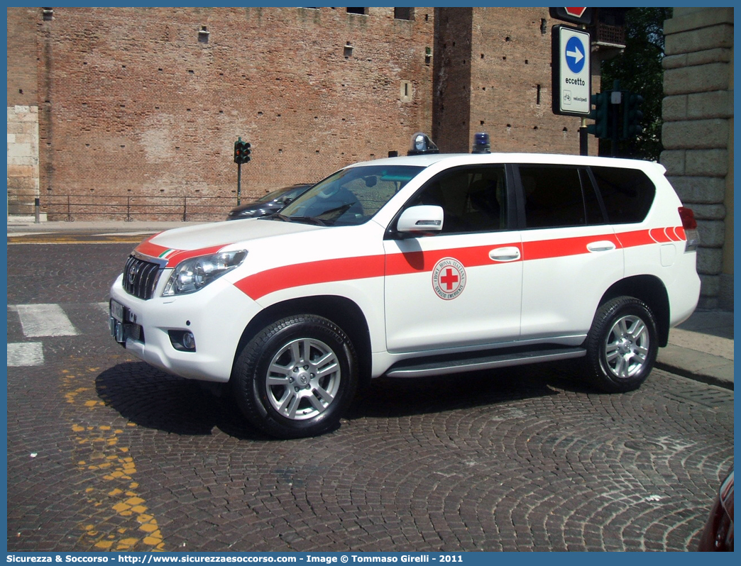 CRI 702AB
Croce Rossa Italiana
Servizio Emergenze
Toyota Land Cruiser VIII serie
Parole chiave: CRI;C.R.I.;Croce;Rossa;Italiana;Toyota;Land;Cruiser