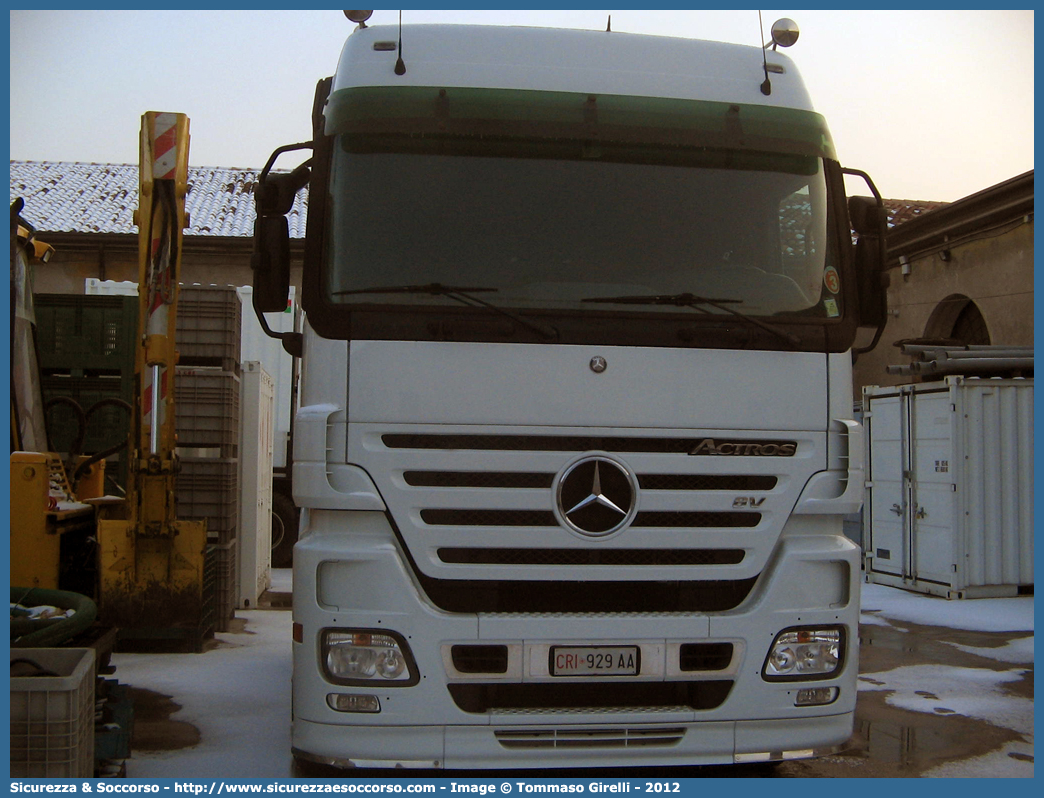 CRI 929AA
Croce Rossa Italiana
Mercedes Benz Actros II serie
Parole chiave: CRI;C.R.I.;Croce;Rossa;Italiana;Mercedes;Benz;Actros