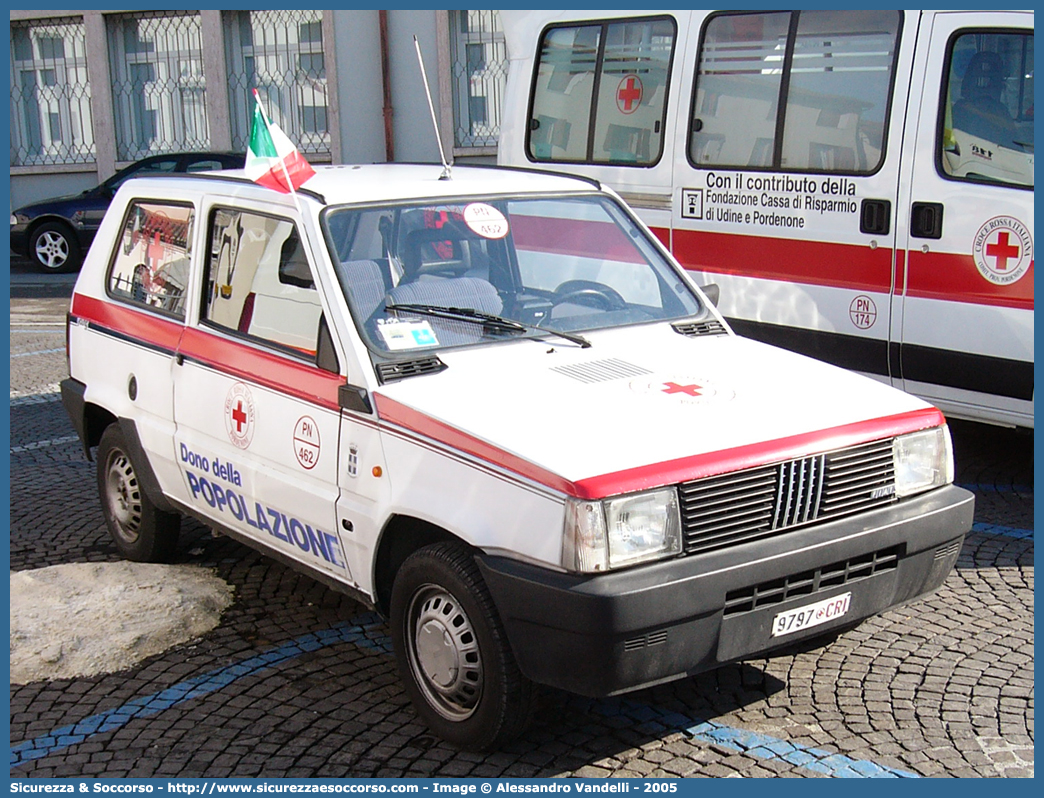 CRI 9797
Croce Rossa Italiana
Pordenone
Fiat Panda II serie
Parole chiave: CRI;C.R.I.;Croce;Rossa;Italiana;Fiat;Panda;Pordenone