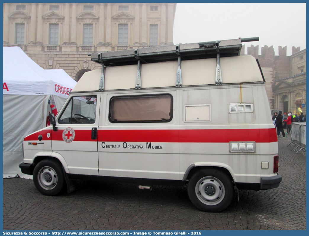 CRI 9923
Croce Rossa Italiana
Servizio Emergenze
Fiat Ducato I serie
Centrale Operativa Mobile
Parole chiave: CRI;C.R.I.;Croce;Rossa;Italiana;Fiat;Ducato;Servizio;Emergenze;Centrale;Operativa;Mobile