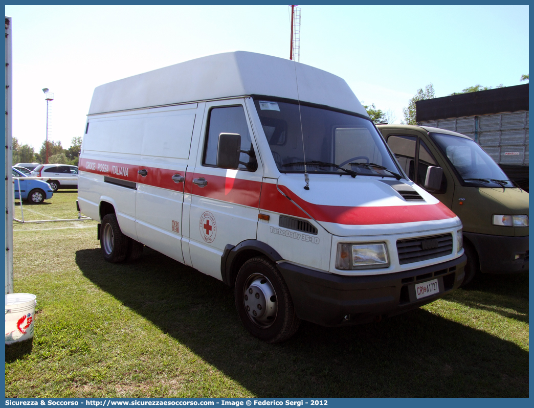 CRI A1727
Croce Rossa Italiana
Treviso
Iveco Daily 35-10 II serie
Parole chiave: CRI;C.R.I.;Croce;Rossa;Italiana;Treviso;Iveco;Daily;35;10;35-10;35.10