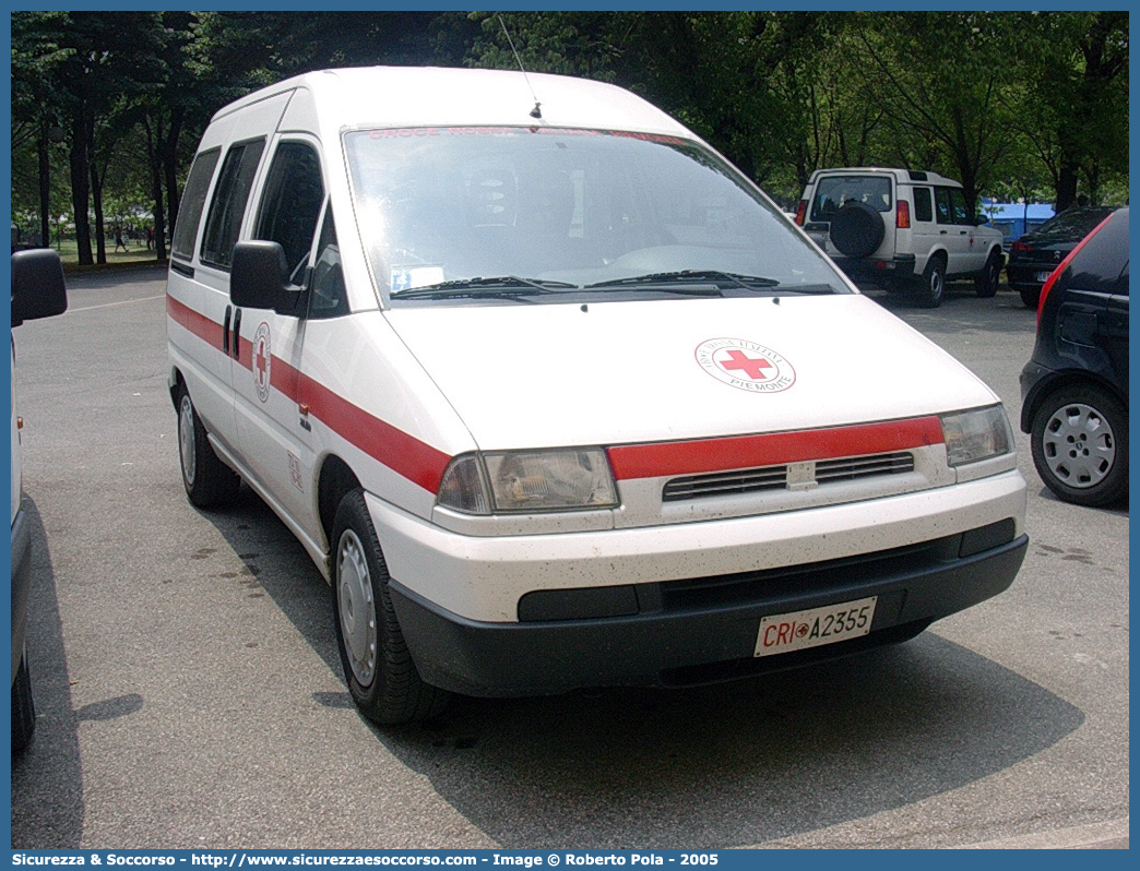 CRI A2355
Croce Rossa Italiana
Piemonte
Fiat Scudo I serie
Parole chiave: CRI;C.R.I.;Croce;Rossa;Italiana;Fiat;Scudo;Piemonte