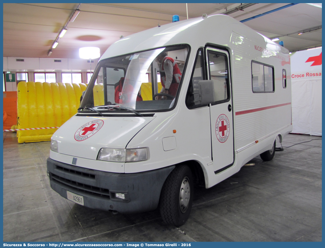 CRI A2961
Croce Rossa Italiana
Lombardia
Fiat Ducato II serie
Nucleo Regionale Telecomunicazioni
(variante)
Parole chiave: CRI;C.R.I.;Croce;Rossa;Italiana;Lombardia;Fiat;Ducato;Nucleo;Regionale;Telecomunicazioni