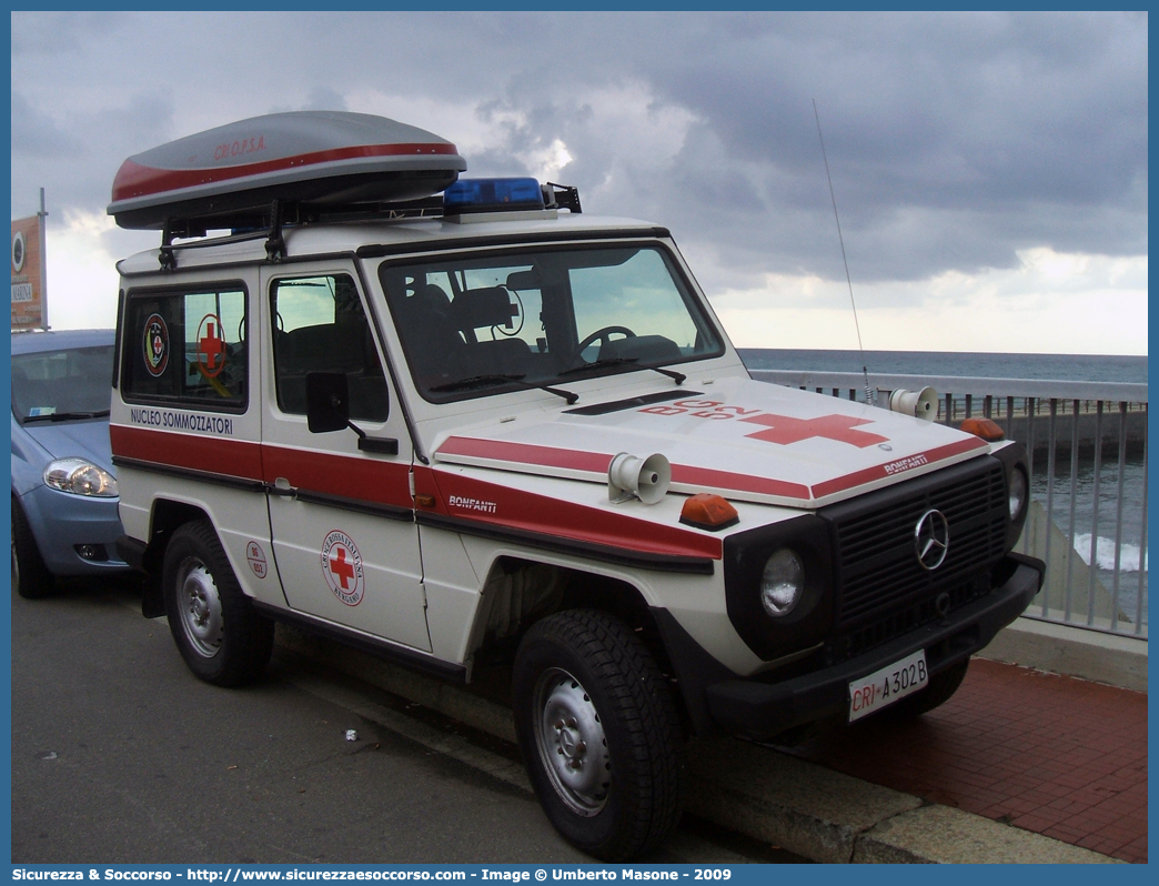 CRI A302B
Croce Rossa Italiana
Bergamo
Mercedes Benz Classe G I serie
Allestitore Bonfanti S.a.s.
Nucleo Sommozzatori
Parole chiave: CRI;C.R.I.;Croce;Rossa;Italiana;OPSA;O.P.S.A.;Operatori;Polivalenti;Salvataggio;Acqua;Nucleo;Sommozzatori;Subacquei;Mercedes;Benz;Classe;G;Bergamo