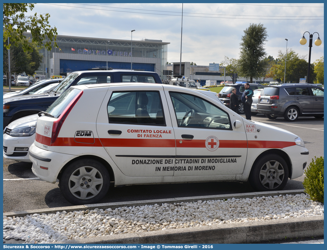 CRI A409C
Croce Rossa Italiana
Faenza (RA)
Fiat Punto III serie
Allestitore EDM S.r.l.
Parole chiave: Croce;Rossa;Italiana;CRI;C.R.I.;Fiat;Punto;Faenza