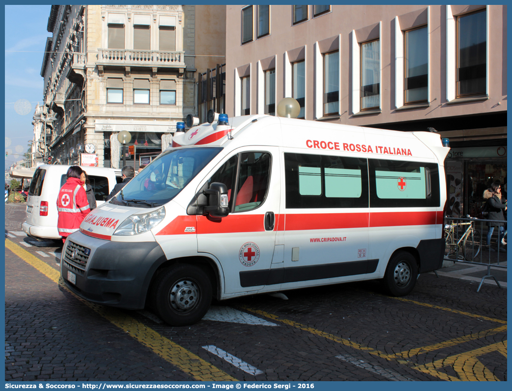 CRI A534D
Croce Rossa Italiana
Padova 
Fiat Ducato III serie
Allestitore Aricar S.p.A.
Parole chiave: Croce;Rossa;Italiana;CRI;C.R.I.;Ambulanza;Fiat;Ducato;X250;Padova;Aricar