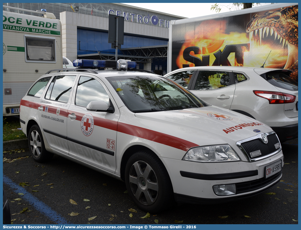 CRI A598D
Croce Rossa Italiana
Scandiano (RE)
Skoda Octavia Wagon II serie
Allestitore Aricar S.p.A.
Parole chiave: CRI;C.R.I.;Croce;Rossa;Italiana;Automedica;Auto Medica;Automedicalizzata;Auto Medicalizzata;Skoda;Octavia;Wagon;Scandiano;Aricar