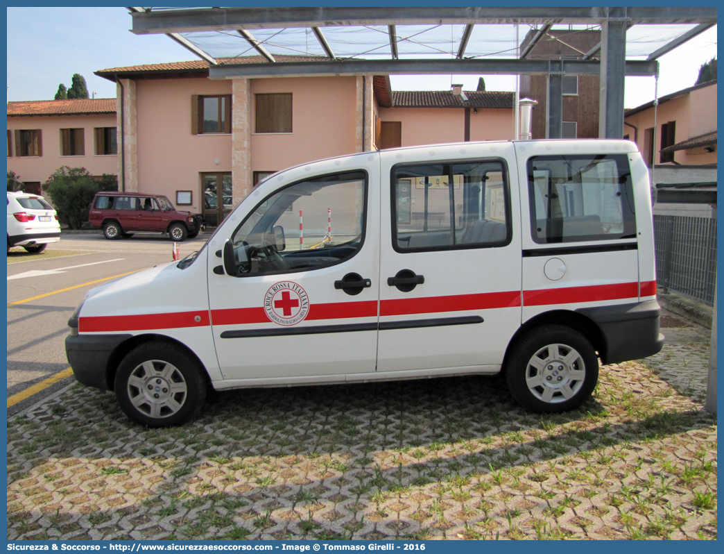 CRI A675B
Croce Rossa Italiana
Bardolino Baldo Garda (VR)
Fiat Doblò I serie
Parole chiave: CRI;C.R.I.;Croce;Rossa;Italiana;Fiat;Doblò;Bardolino;Baldo;Garda