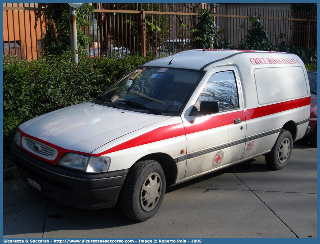 CRI A684
Croce Rossa Italiana
Carpi (MO)
Ford Courier II serie
(variante)
Parole chiave: CRI;C.R.I.;Croce Rossa Italiana;Carpi;Ford;Courier;Van